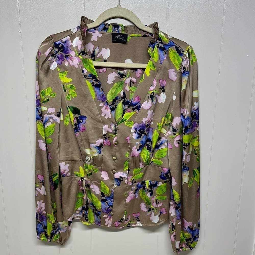 Milk and Honey Green and Tan Buttoned Fitted Blouse with Notched Collar